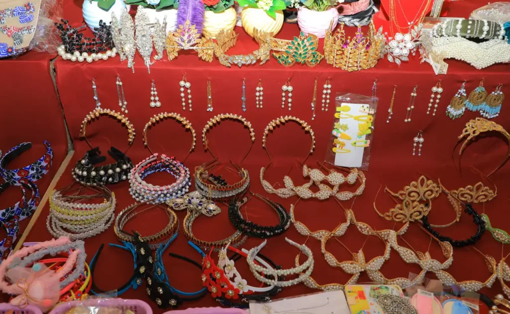 Узбекские обручи и короны с жемчугом и бисером ручной работы